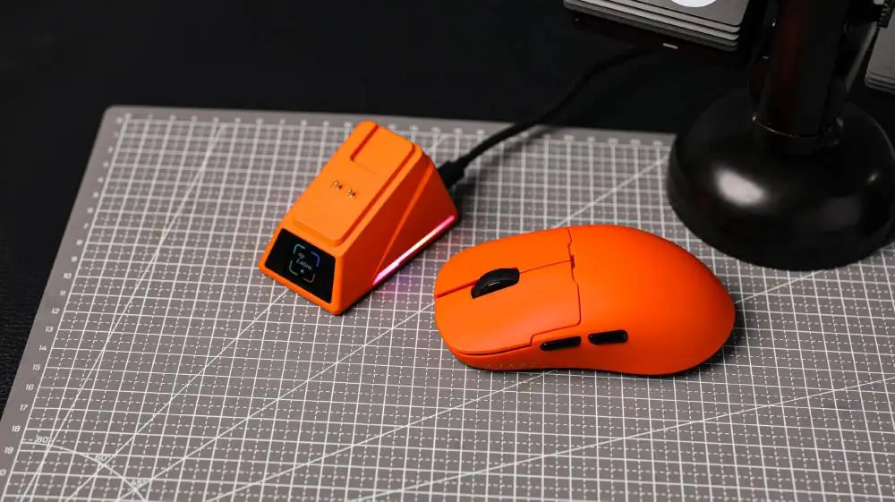 Ajazz професионална геймърска мишка AJ159 PRO - Wireless Gaming Mouse - 8K, Magnetic Charging Dock, White